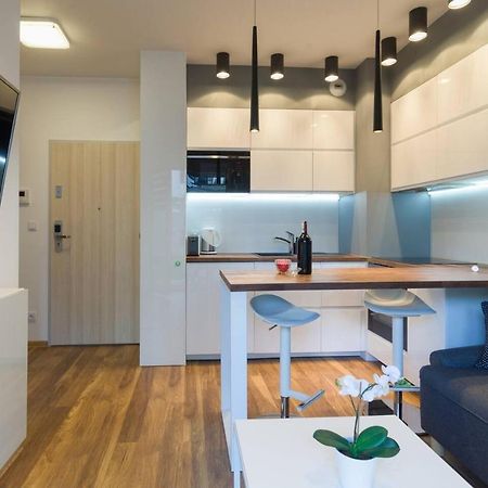 Cozy Apartment With Garden Prestigious Location Cracovie Extérieur photo
